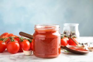 Passata di pomodoro fatta in casa facile e vellutata