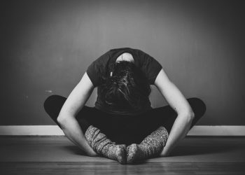 Yin Yoga: che cos'è, a cosa serve, benefici, come praticare, controindicazioni