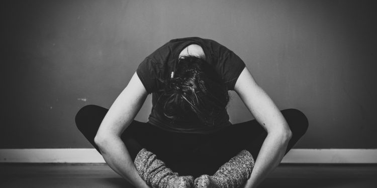 Yin Yoga: che cos'è, a cosa serve, benefici, come praticare, controindicazioni