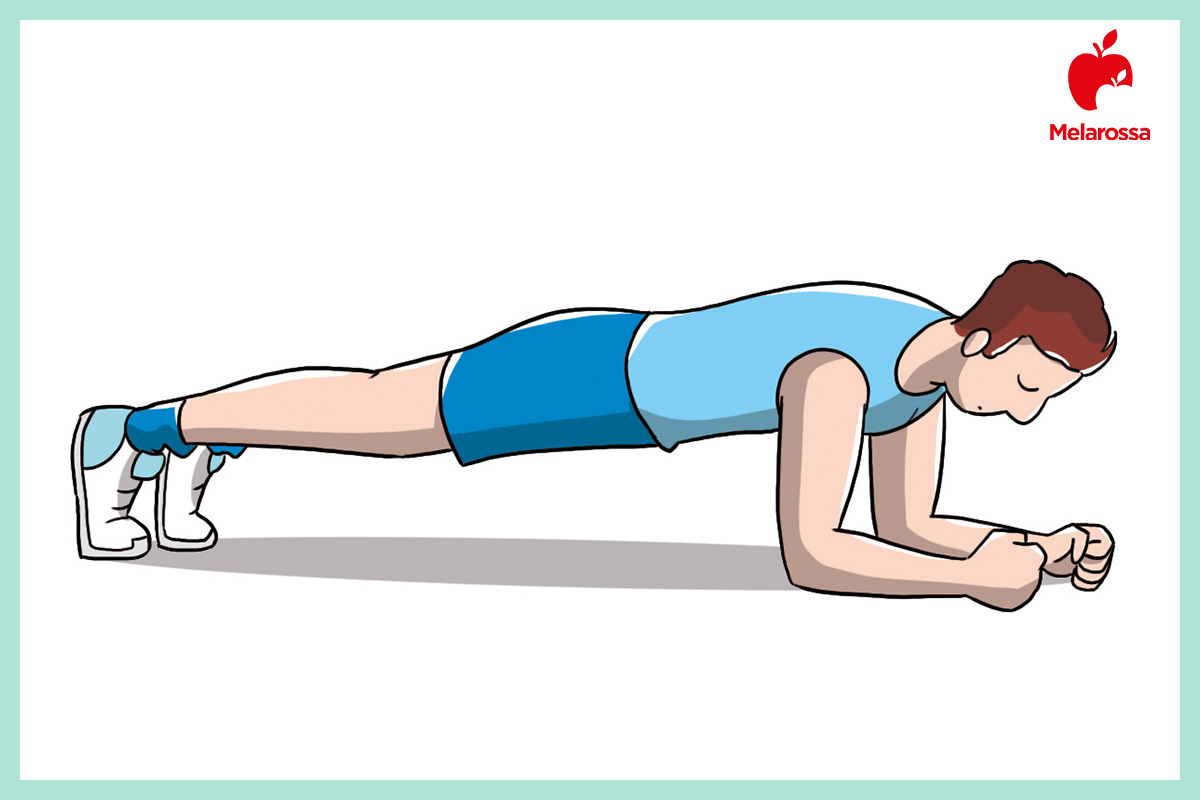 esercizio addominali per l'uomo: plank 