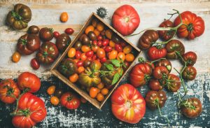 I pomodori fanno ingrassare? Calorie e quanti puoi mangiarne se sei a dieta