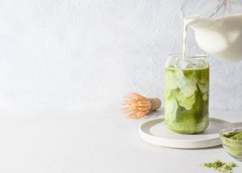 Tè matcha: che cos'è, come prepararlo, benefici e valori nutrizionali, ricette