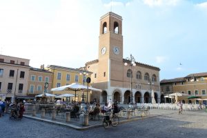 Alla scoperta di Fano, dove l’antica via Flaminia arriva al mare