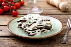 Lasagne ai funghi, il primo vegetariano goloso e profumato