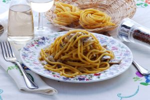Bigoli in salsa: la ricetta veneta da fare a casa
