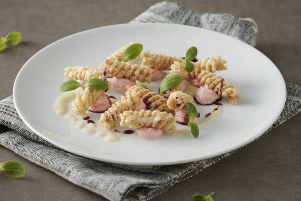 Pasta con mousse di Mortadella Bologna IGP, pistacchio e stracciatella, un primo ricco e goloso 2 pasta con mousse di mortadella ricetta