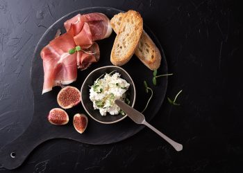 prosciutto crudo: che cos'è, valori nutrizionali e calorie, benefici, le migliori ricette