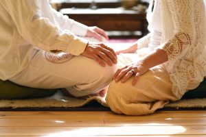 Tantra Yoga: che cos’è, tecnica, benefici e filosofia dello yoga di coppia