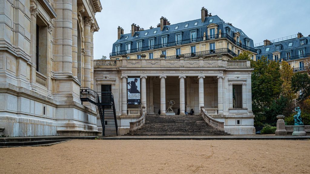 il palazzo Galliera e il giardino Parigi