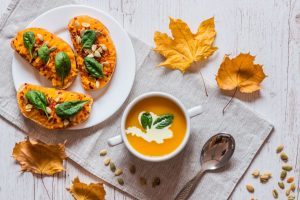 La zucca fa ingrassare? Scopri calorie, come usarla a dieta e il dosaggio consigliato