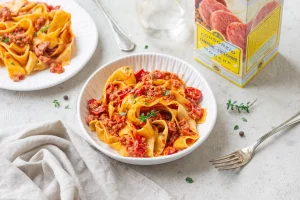 Pasta fresca con ragù di Cotechino Modena IGP (o Zampone Modena IGP)