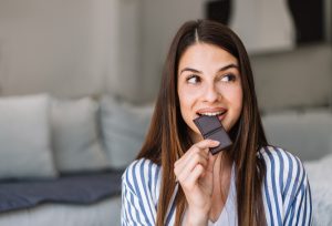 Cioccolato fondente: tipologie, calorie, benefici, quanto mangiarne a dieta