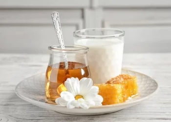 Latte e miele: tutti i benefici