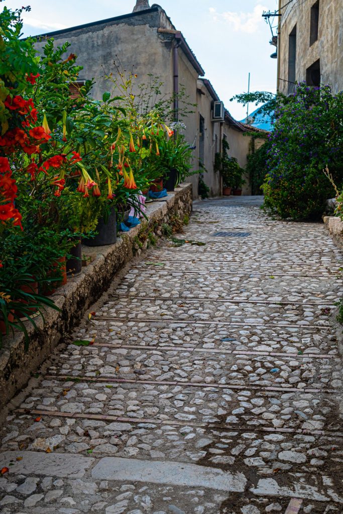 le stradine del borgo 6