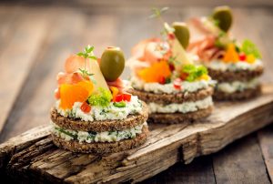Finger food: ricette veloci di pesce, carne, vegetariane e dolci al cucchiaio