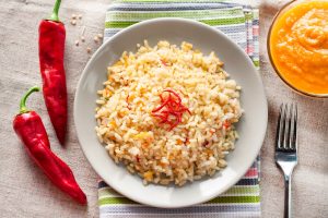 Riso parboiled: benefici nutrizionali, come cuocerlo e usi in cucina