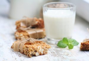 Barrette proteiche fatte in casa: uno spuntino sano per gli sportivi