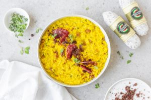 Risotto allo zafferano con Salamini Italiani alla Cacciatora DOP