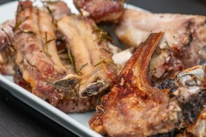 Rosticciana di maiale: la ricetta originale toscana