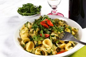 Pasta con rucola e pomodoro: un primo piatto sano e veloce