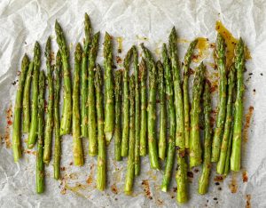 Asparagi al forno: contorno gustoso e semplice