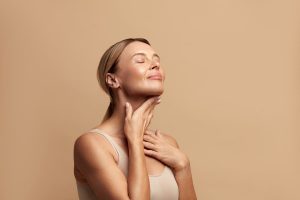 Peptidi e cosmetica: il segreto per una pelle giovane e radiosa