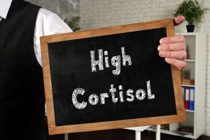 Cortisolo alto: quali sono i sintomi e come si abbassa