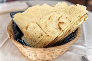 Pane carasau: il pane sardo croccante, ideale per ricette veloci e leggere