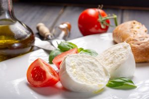 Calorie della mozzarella: tutto quello che c’è da sapere se sei a dieta