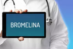 Integratori di bromelina: a cosa servono e i migliori secondo le recensioni Amazon