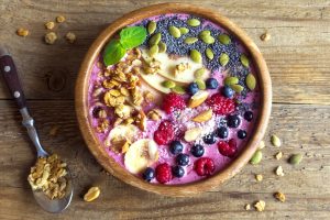 Acai bowl: una ricetta energetica per una colazione sana