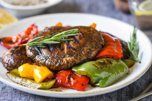 Funghi alla griglia: la bistecca vegetale con il Portobello