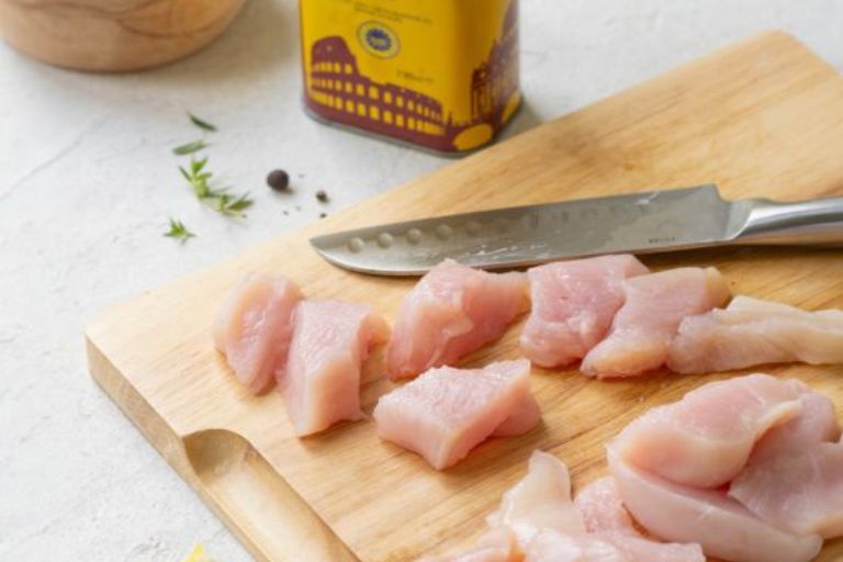 Pollo al limone in padella, un secondo leggero e saporito 2 pollo al limone step1