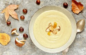 Zuppa di castagne e patate: il comfort food perfetto dell’autunno