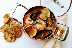 Brodetto di pesce: zuppa dell’Adriatico con pesce misto e varianti regionali