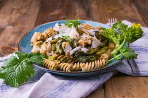 Cime di rapa e pasta: un primo veloce con le verdure