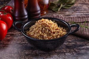 Come cucinare la quinoa? Metodi, tempi di cottura e consigli