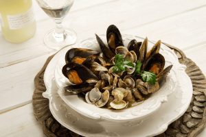 Sauté di cozze e vongole: ricetta  sfiziosa pronta in pochi minuti