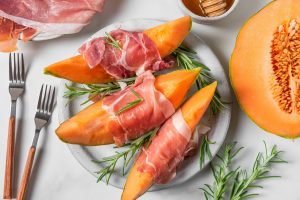 Prosciutto e melone: fa bene o no? Calorie e consigli del nutrizionista