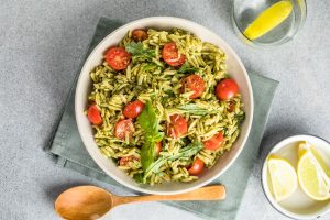 Pasta fredda al pesto: ricetta facile e veloce