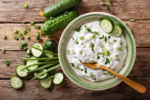 Salsa raita: la ricetta indiana fresca e speziata con yogurt
