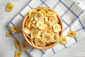Chips di banana fatte in casa, sottili e croccanti